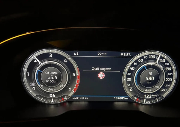 Volkswagen Passat cena 87900 przebieg: 189000, rok produkcji 2018 z Krynica-Zdrój małe 379